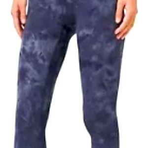 Lululemon size 10 Navy type dye super soft cropped leggings